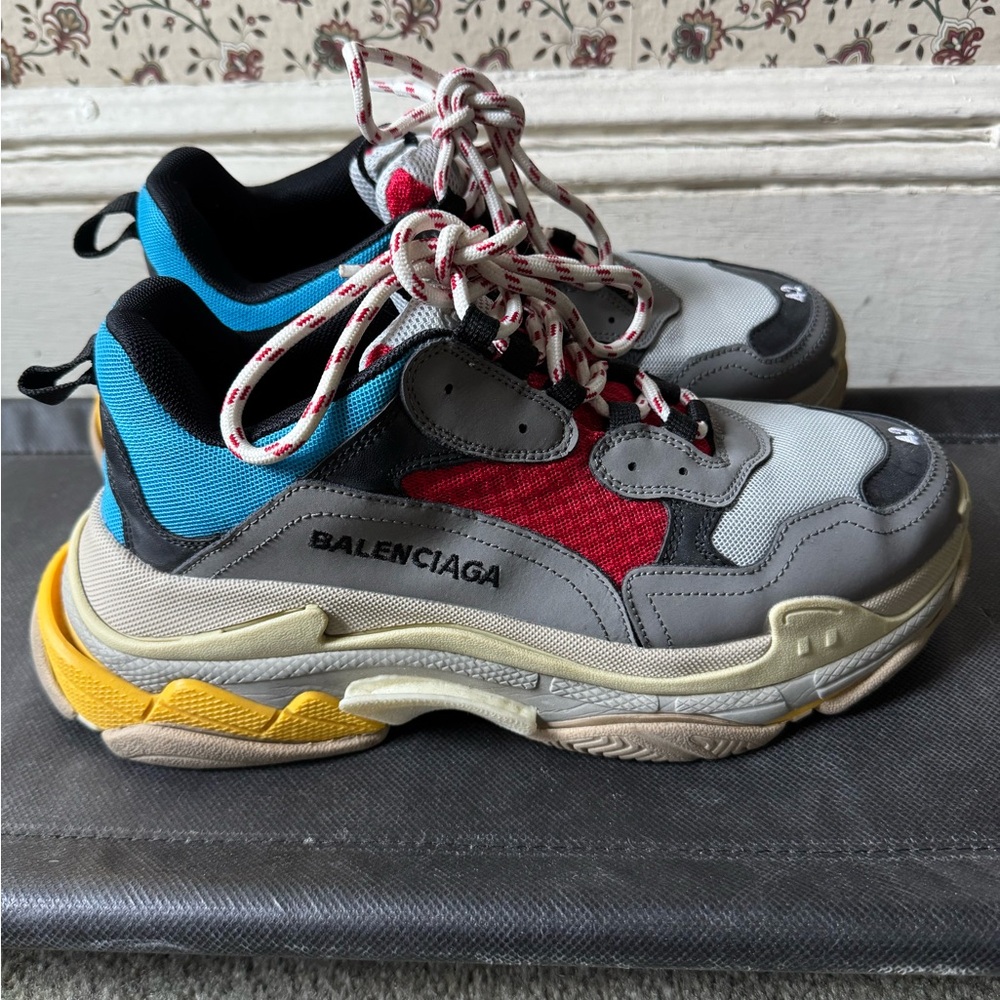 Used/pre-owned Balenciaga Red and Blue Sneakers 42 (9)